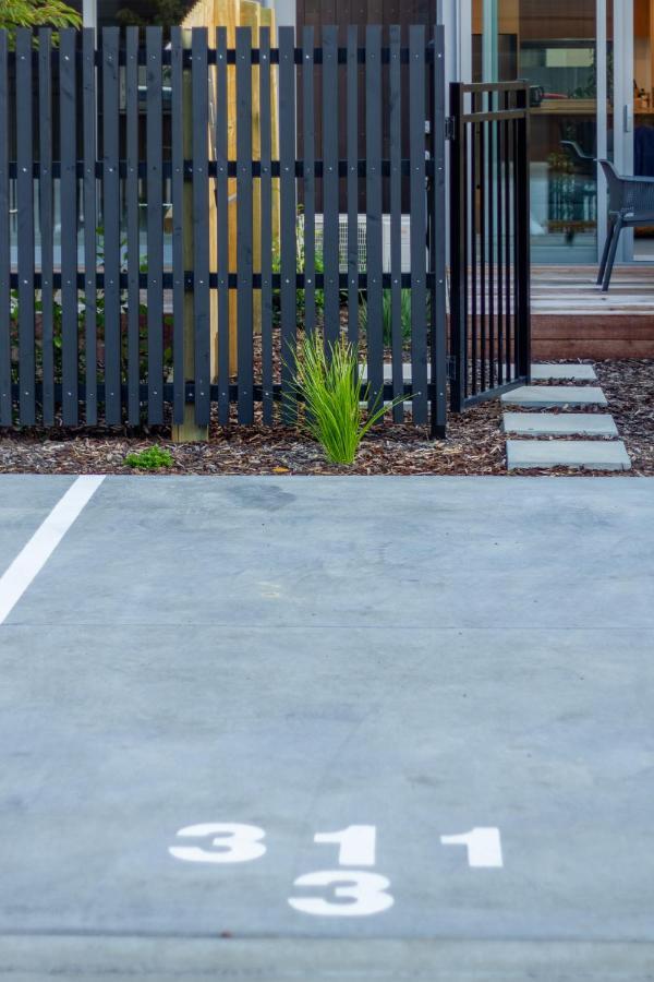 City Lights Retreat With Carpark 2 Bed 2 Bath Christchurch Exteriör bild