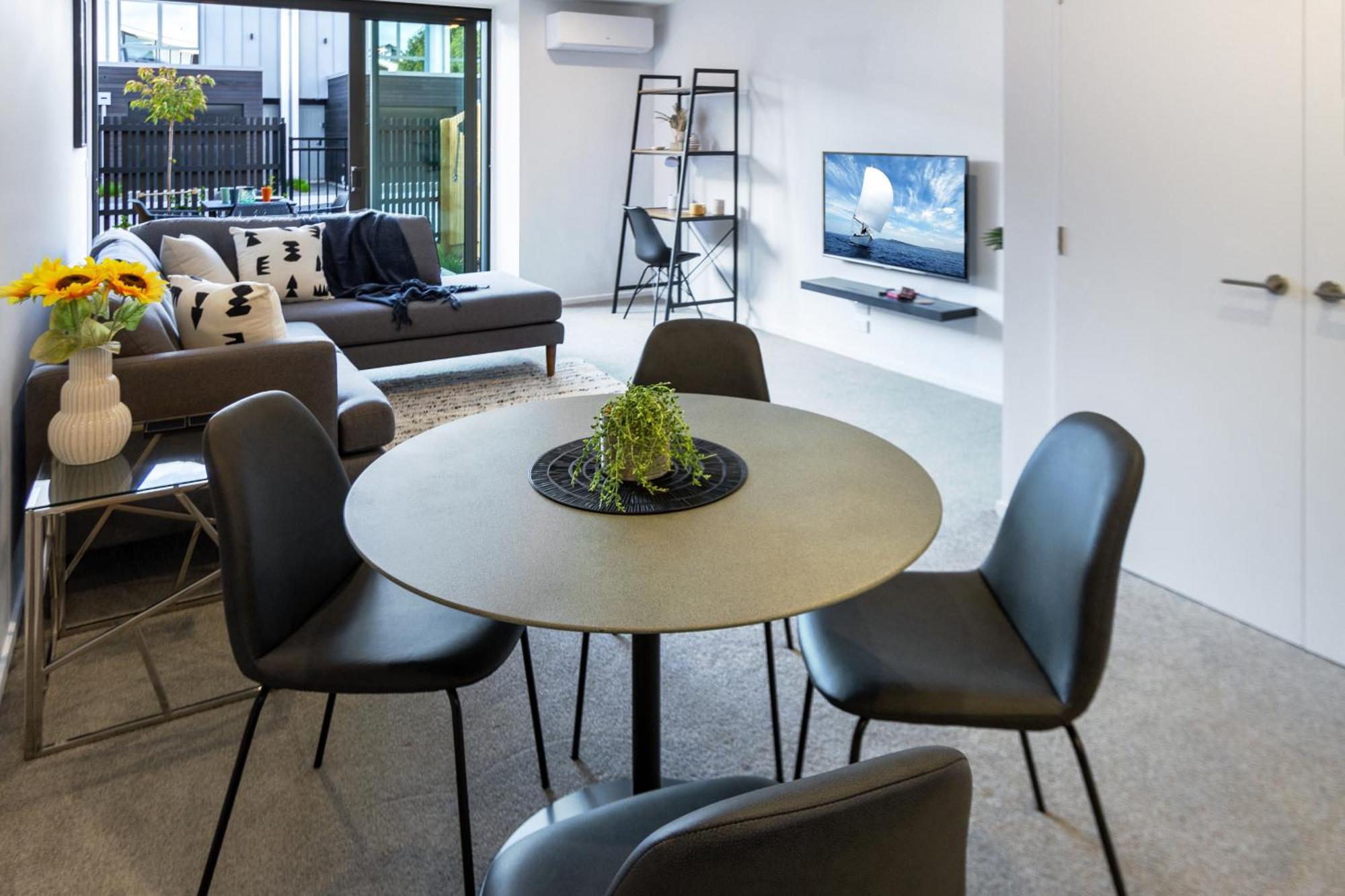 City Lights Retreat With Carpark 2 Bed 2 Bath Christchurch Exteriör bild